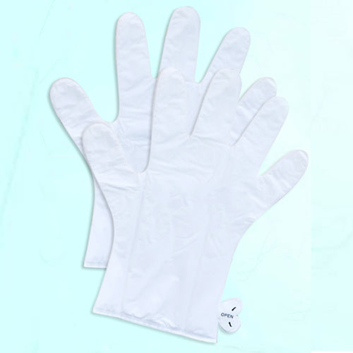 Hand Mask in glove form provide much needed moisture while lighten spots on the hands